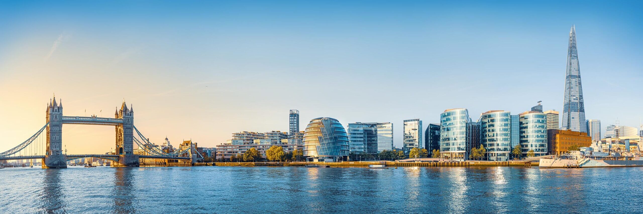 panoramic view at the skyline of london during sunrise